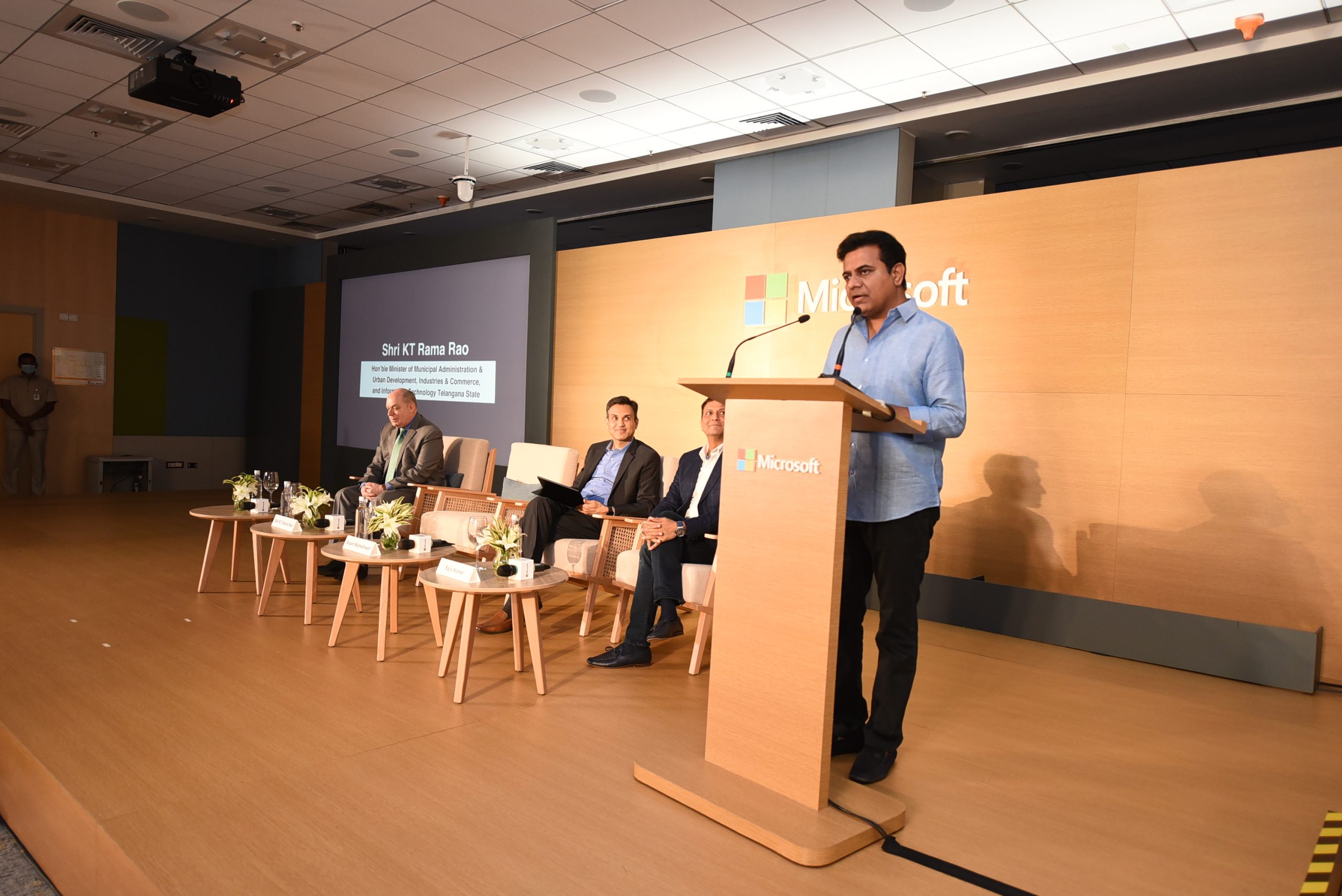 Microsoft to invest rs 15,000 crore to set up datacentre region in hyderabad ktr