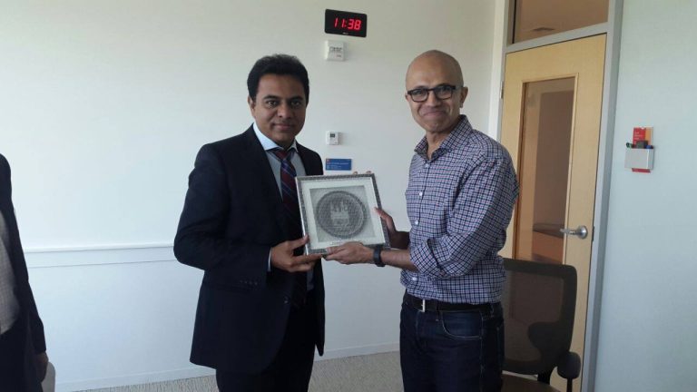 IT Minister KT Rama Rao interacting with CEOs at the CEO Connect program, Dallas, Texas.