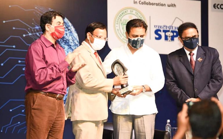 IT and Industries Minister Sri KTR presented the awards and addressed the industry leaders at the 28th HYSEA Annual Innovation Summit 2020.