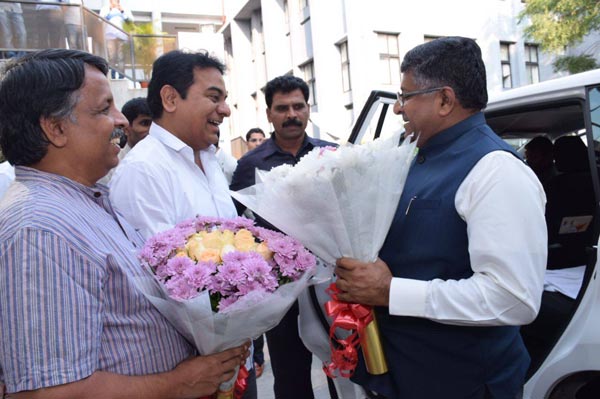 Hon'ble Union Minister Sri Ravishankar Prasad visits T-Hub
