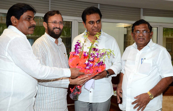 Minister KTR calls on Union Ministers in New Delhi