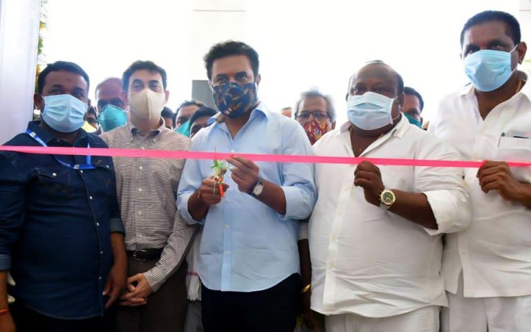 IT and Industries Minister Sri KTR inaugurated the IT Tower in Karimnagar. Minister Sri Gangula Kamalakar, Principal Secretary Sri Jayesh Ranjan, MLC Sri Naradasu Laxman Rao, MLAs Sri Sunke Ravishankar, Sri Rasamayi Balakishan were present.