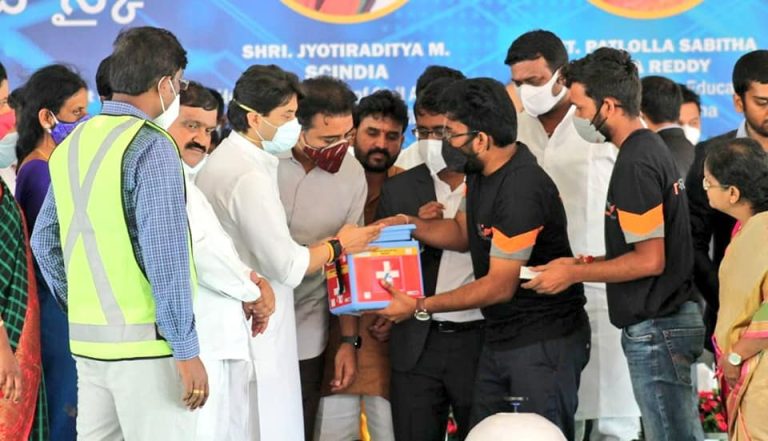 Union Minister Sri Jyotiraditya M Scindia along with Ministers Sri KTR launched 'Medicine from the Sky' project in Vikarabad. 11.09.2021