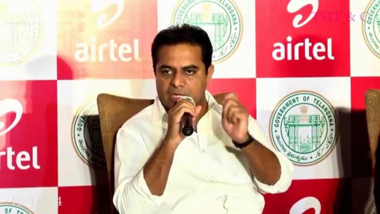KT Rama Rao at the launch of Airtel Hyderabad WiFi