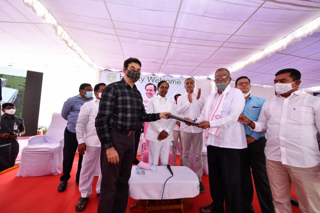 CM-KCR-laid-foundation-stone-to-IT-Tower-in-Siddipet-10-11-2020 (2)